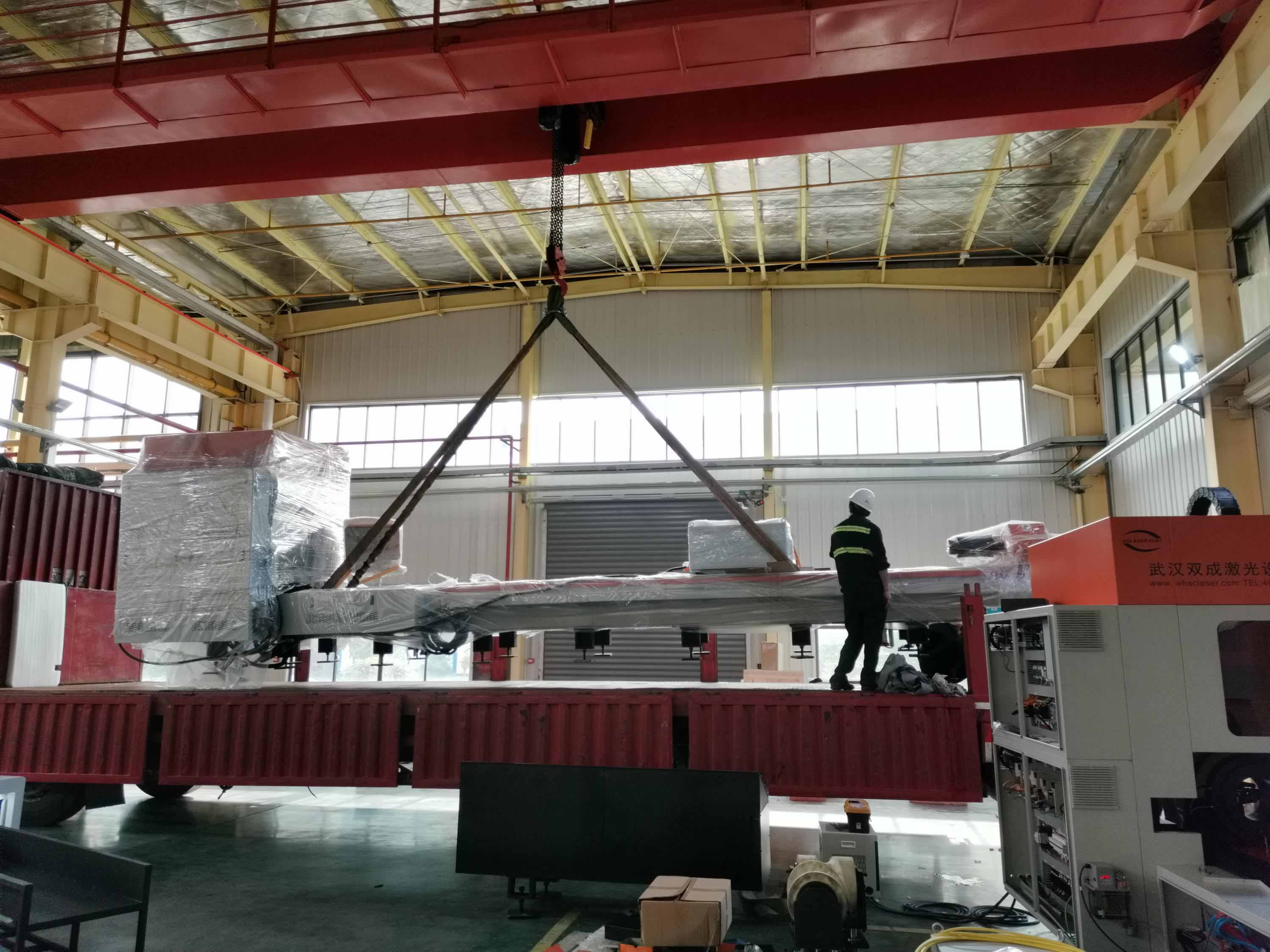 发货现场：合肥市场又一台3000W光纤激光切管机正在发货(图1)